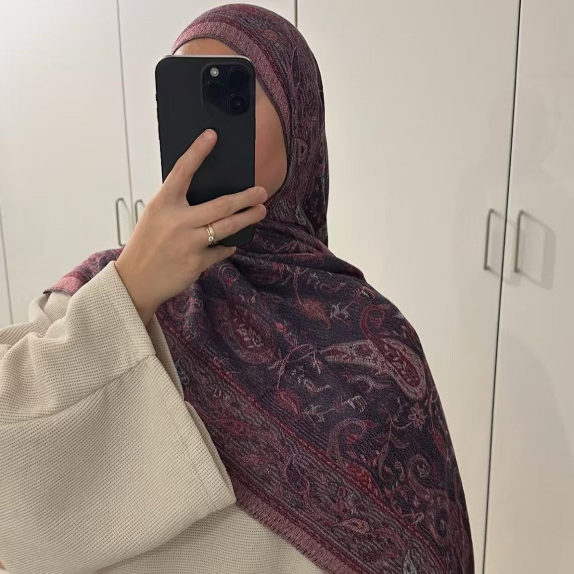Solenya Paisley Embrace Scarf