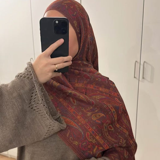 Solenya Paisley Embrace Scarf